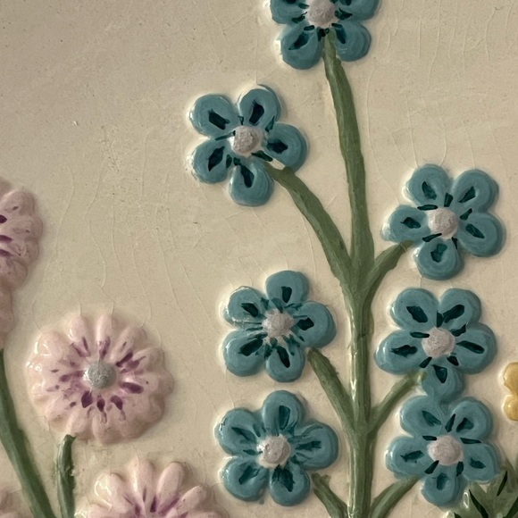 Vintage Atlantic Mold Floral 3D Wall Art Plaque Ceramic Pottery Creamy White - Picture 13 of 15